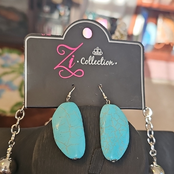 Paparazzi Turquoise Layered Necklace Set - Picture 2 of 5